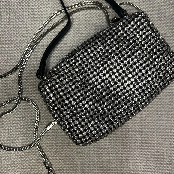 Beautiful rhinestone bag!  Sparkle !! - Picture 5 of 6